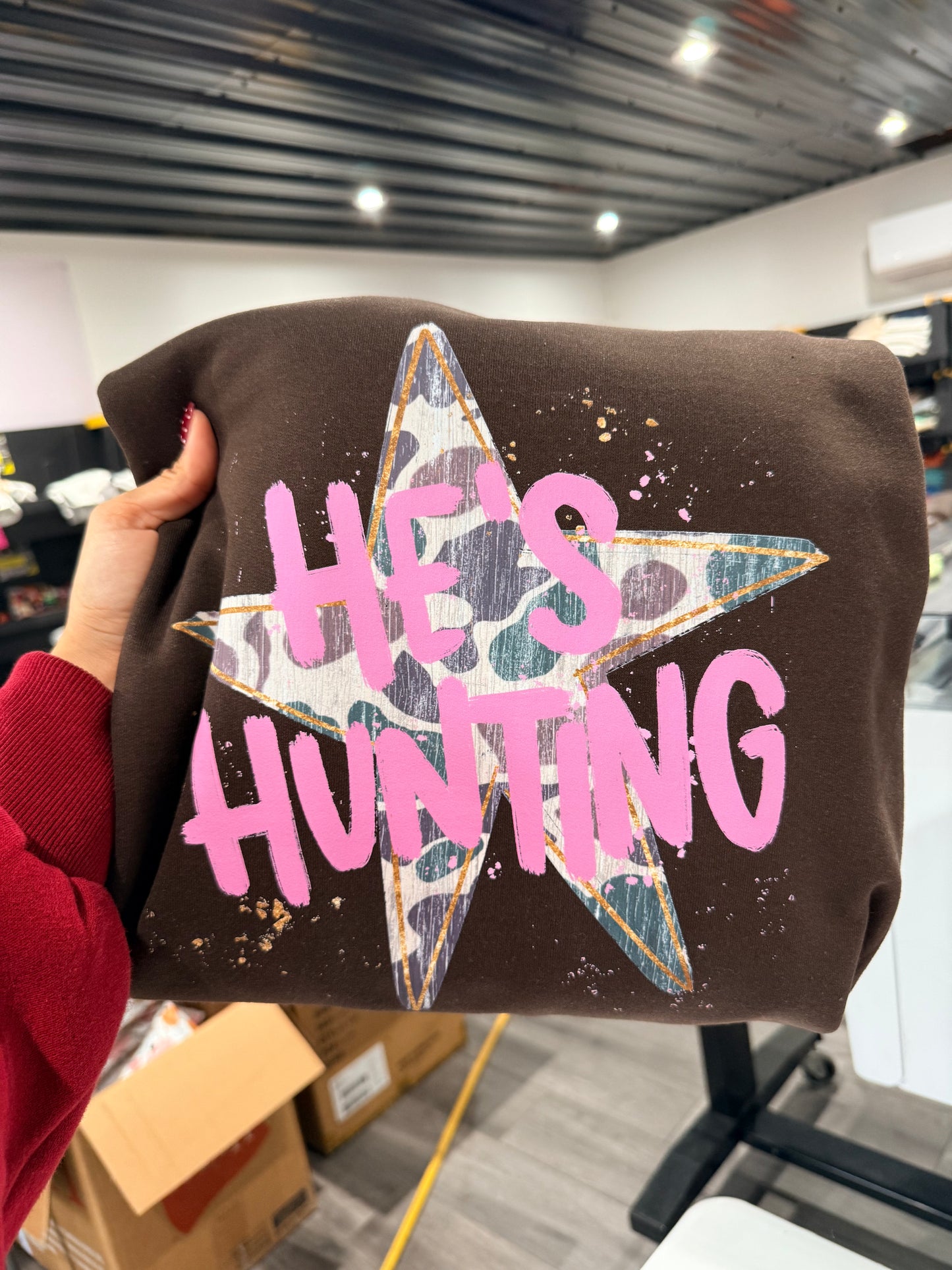 HE’S HUNTING CAMO STAR CREWNECK